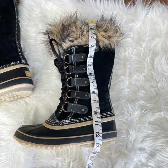 Sorel | Women’s Black Joan of Arctic Faux Fur Snow Boots Suede Lace-Up Winter 6 - Picture 7 of 9